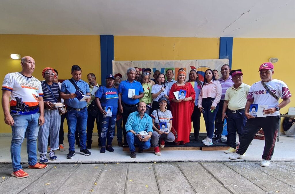 En Cojedes, el Acto de Inicio del Diplomado Vida y Obra del Libertador Simón Bolívar tuvo lugar en el Complejo Cultural Mauricio Pérez Lazo de la ciudad de San Carlos, donde además se desarrolla la Feria Internacional del Libro de Venezuela (Filven)